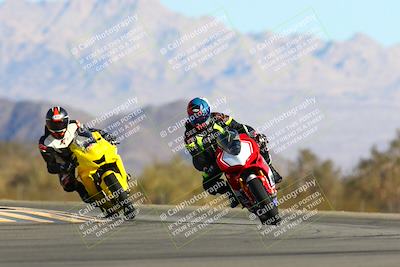 media/Jan-09-2022-SoCal Trackdays (Sun) [[2b1fec8404]]/Turn 14 (10am)/